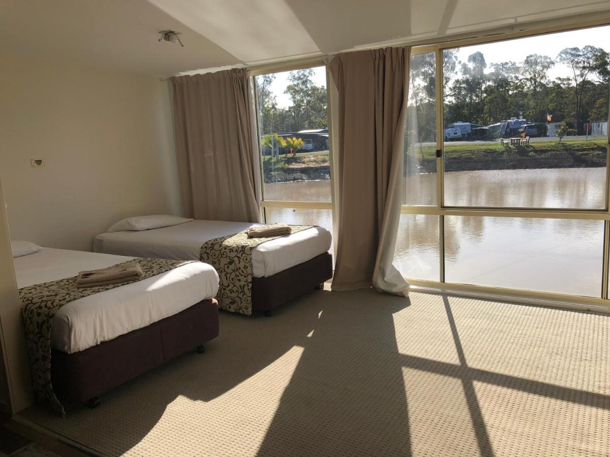 Australian Motor Home Tourist Park Twelve Mile Creek Karuah Exteriör bild