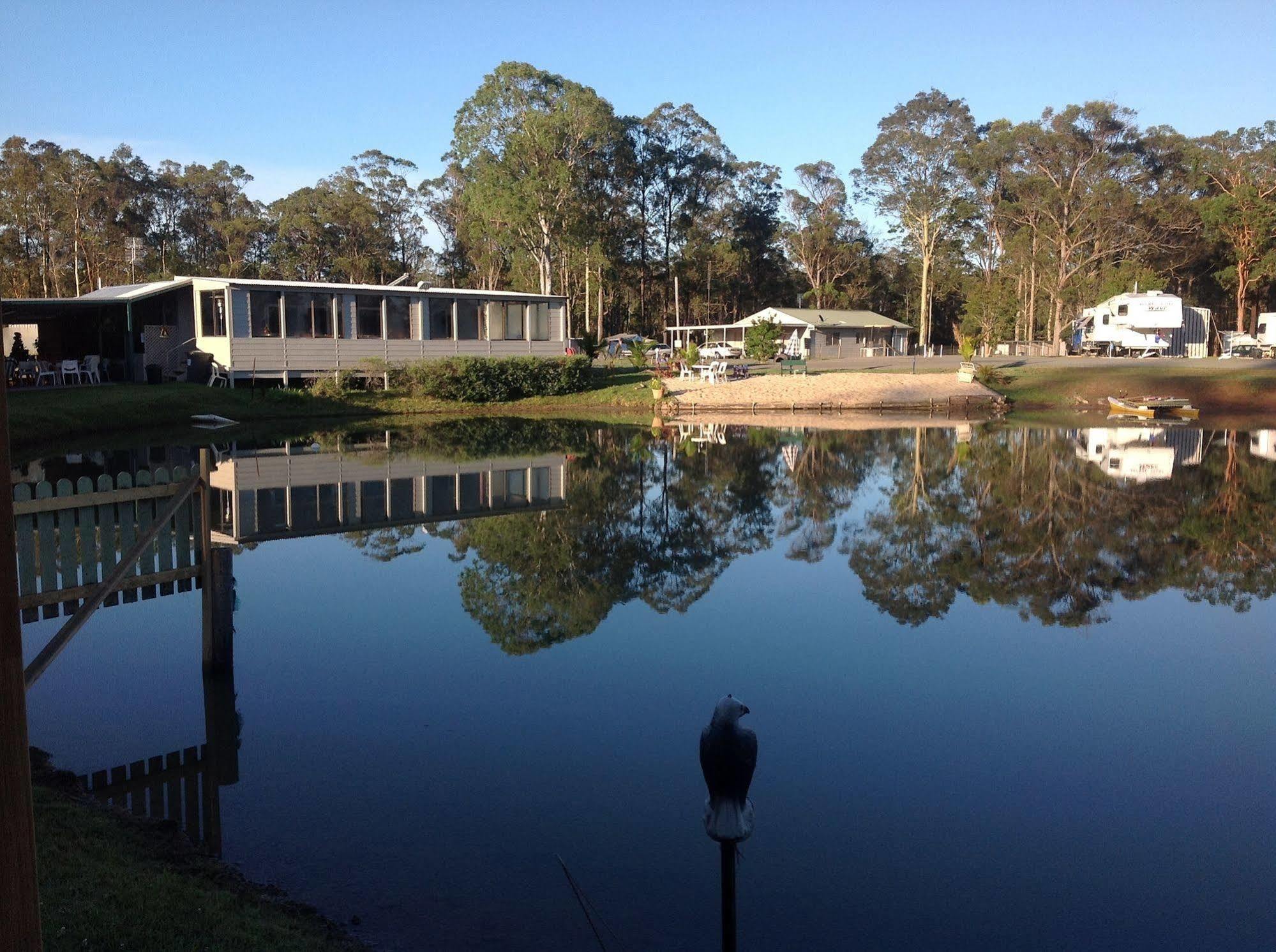 Australian Motor Home Tourist Park Twelve Mile Creek Karuah Exteriör bild